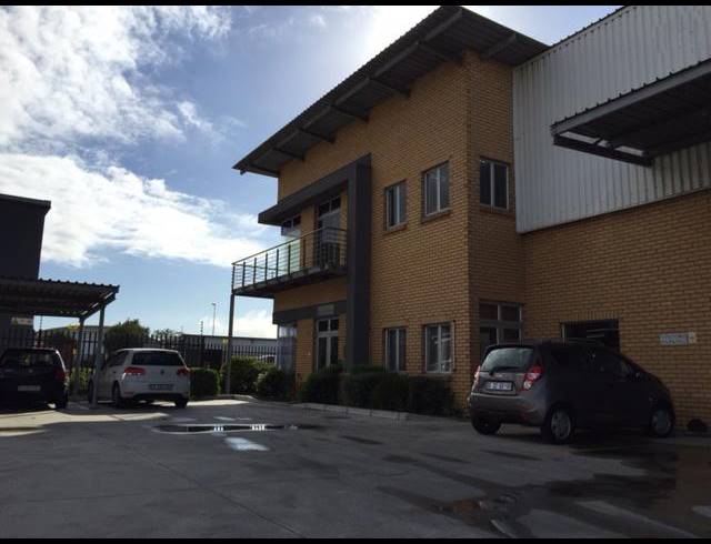 1,528M² WAREHOUSE TO LET IN AIRPORT INDUSTRIA